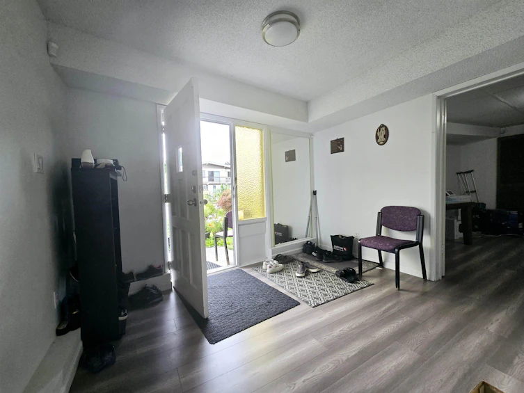 4831 Mclure Avenue, Richmond, BC, V7C 4K1 - 2