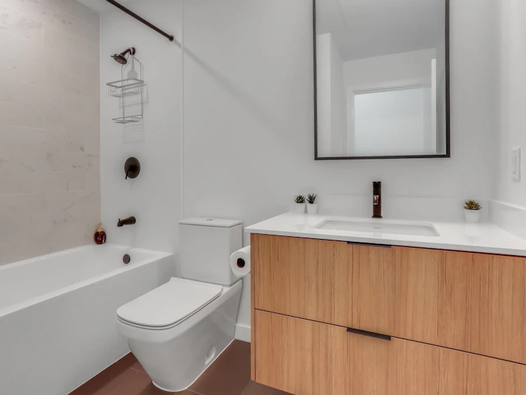 2408-13685 102 Avenue, Surrey, BC, V3T 1N7 - 17