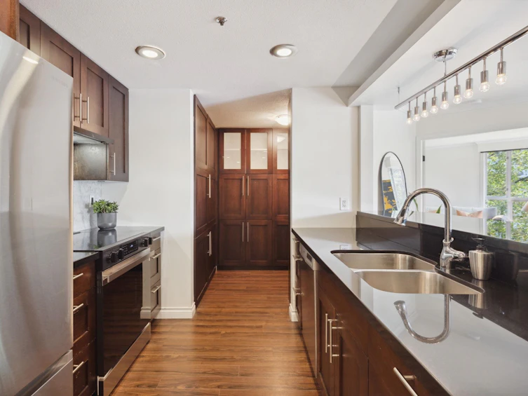 301-1502 Island Park Walk, Vancouver, BC, V6H 3Z8 - 17