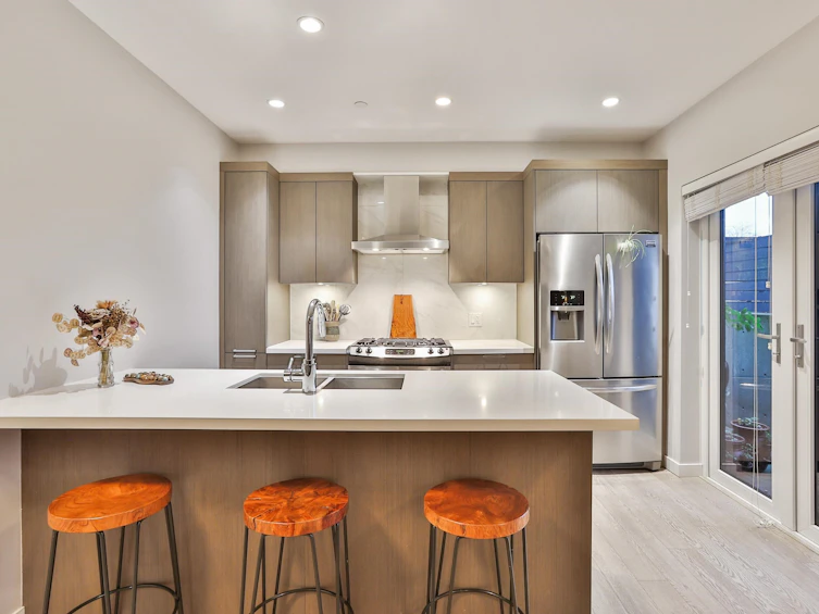 2293 E 37th Avenue, Vancouver, BC, V5P 1G4 - 5
