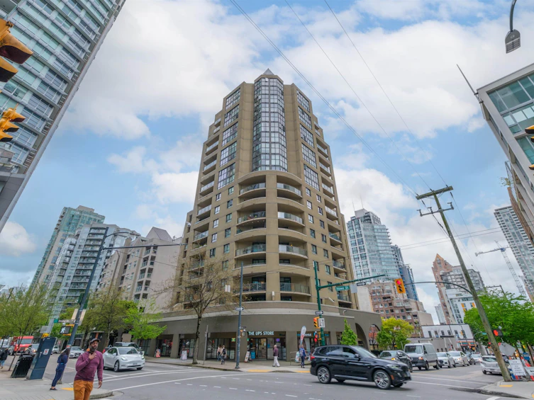 801-789 Drake Street, Vancouver, BC, V6Z 2N7