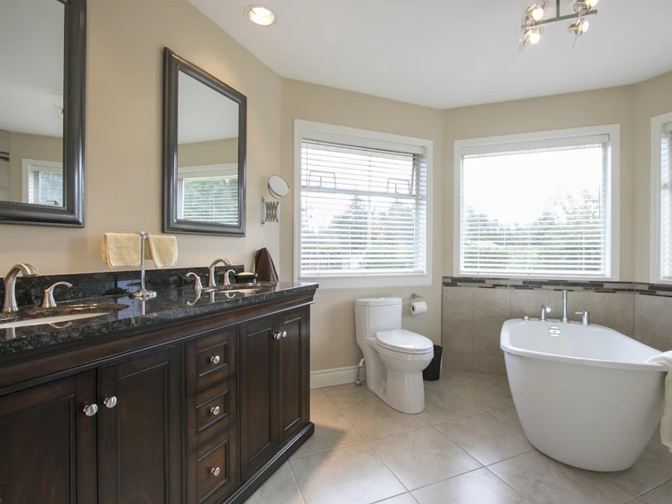 4868 3 Avenue, Delta, BC, V4M 4C1 - 8