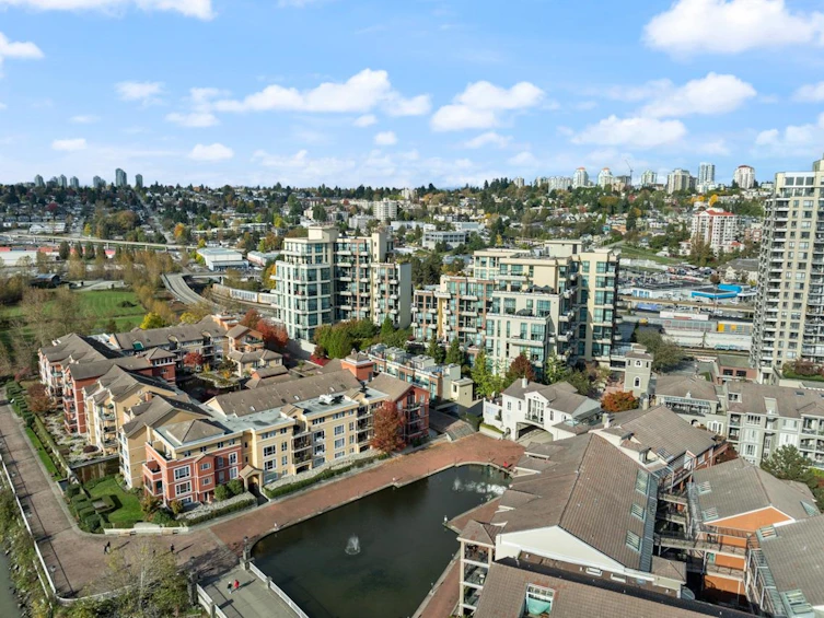 310-10 Renaissance Square, New Westminster, BC, V3M 7B1 - 34