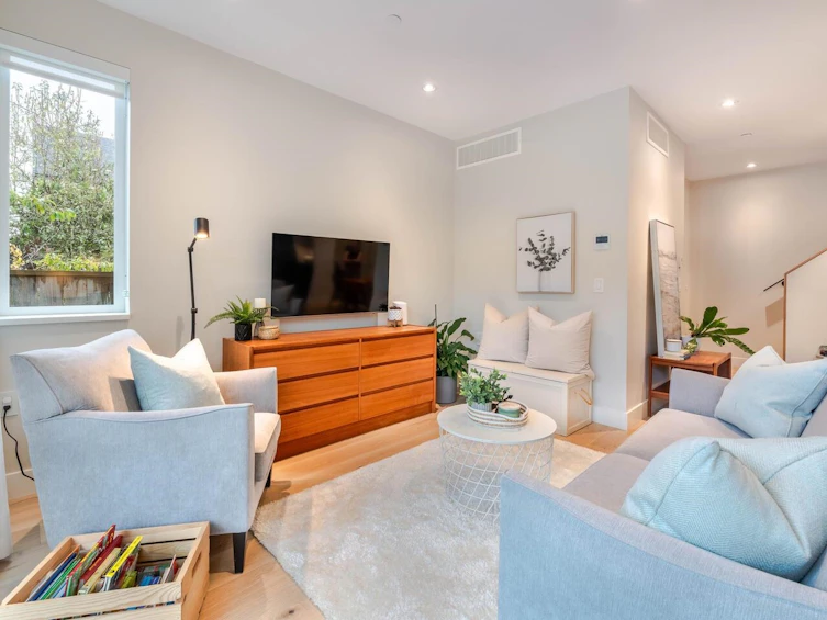 902 E 37th Avenue, Vancouver, BC, V5W 1G2 - 13