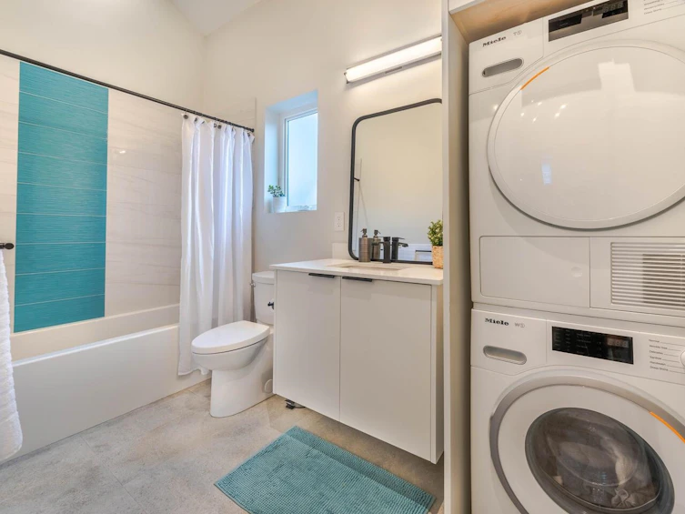 902 E 37th Avenue, Vancouver, BC, V5W 1G2 - 30