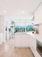 3206 2181 Madison Avenue