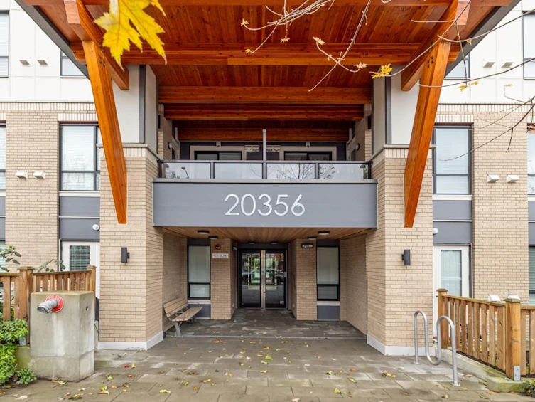 213-20356 72b Avenue, Langley, BC, V2Y 4J9 - 2