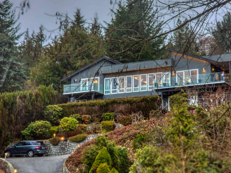 1135 Groveland Court, West Vancouver, BC, V7S 1Z7 - 2