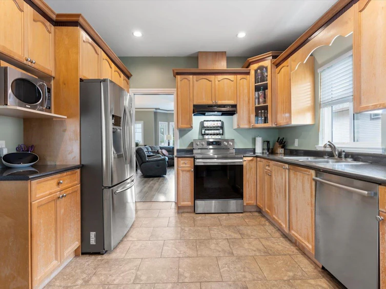 8481 Kimball Street, Mission, BC, V2V 7P6 - 8