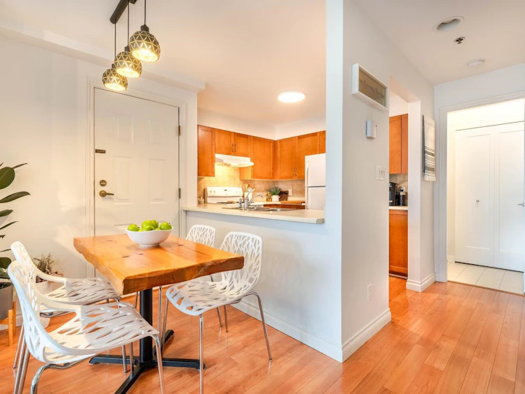 26-939 W 7th Avenue, Vancouver, BC, V5Z 1C4 - 3