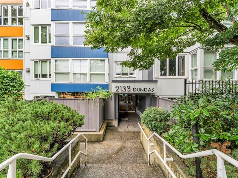 302 - 2133 Dundas Street, Vancouver BC V5L 1J7