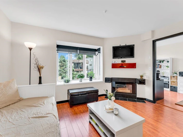 302-2133 Dundas Street, Vancouver, BC, V5L 1J7 - 3