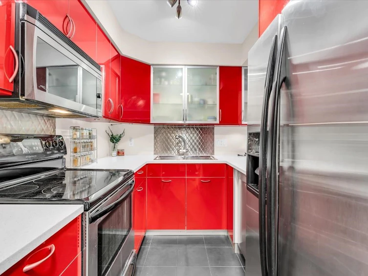 302-2133 Dundas Street, Vancouver, BC, V5L 1J7 - 14