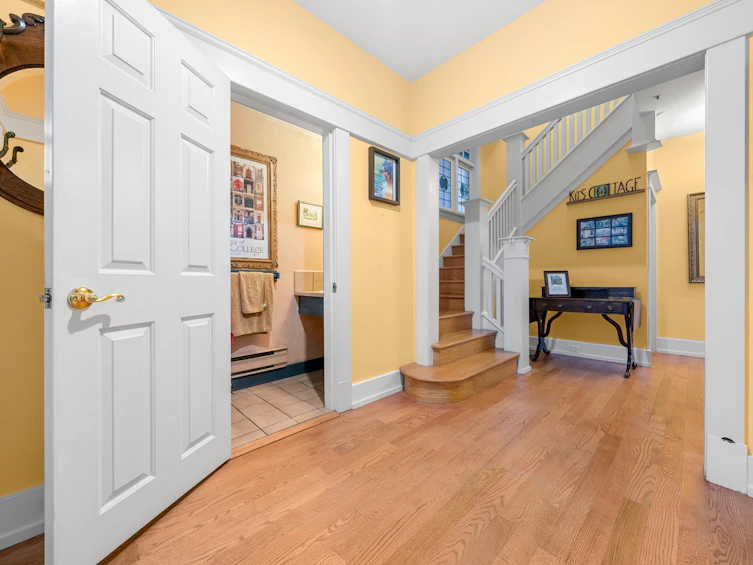 3447-49 W 7th Avenue, Vancouver, BC, V6R 1W2 - 4
