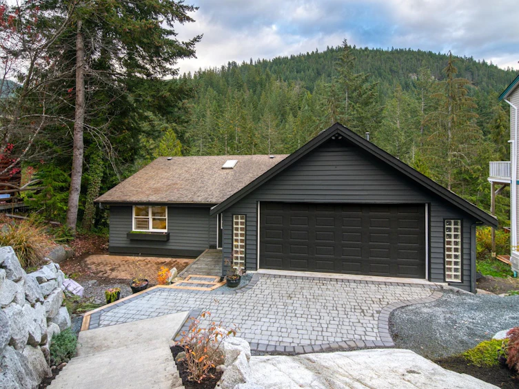 1044 Tobermory Way, Squamish, BC, V0N 1T0 - 3