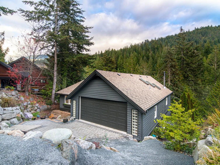1044 Tobermory Way, Squamish, BC, V0N 1T0 - 36