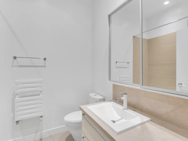 268 W 1st Avenue, Vancouver, BC, V5Y 3T2 - 24