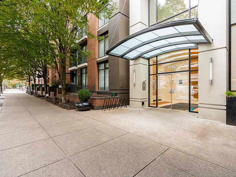 300-1055 Homer Street, Vancouver, BC, V6B 1G3 - 3