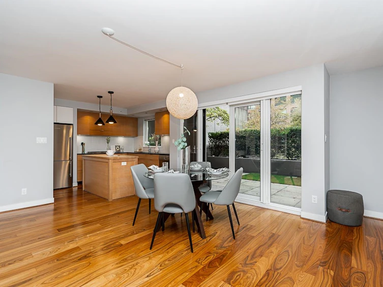 300-1055 Homer Street, Vancouver, BC, V6B 1G3 - 11