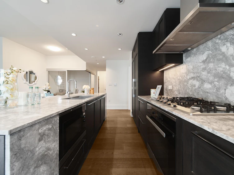 704-1500 Martin Street, Surrey, BC, V4B 0C2 - 6
