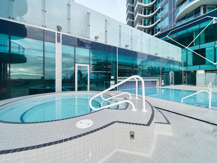 704-1500 Martin Street, Surrey, BC, V4B 0C2 - 24