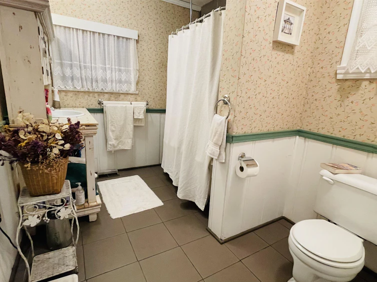 706 Seymour Boulevard, North Vancouver, BC, V7J 2J6 - 15