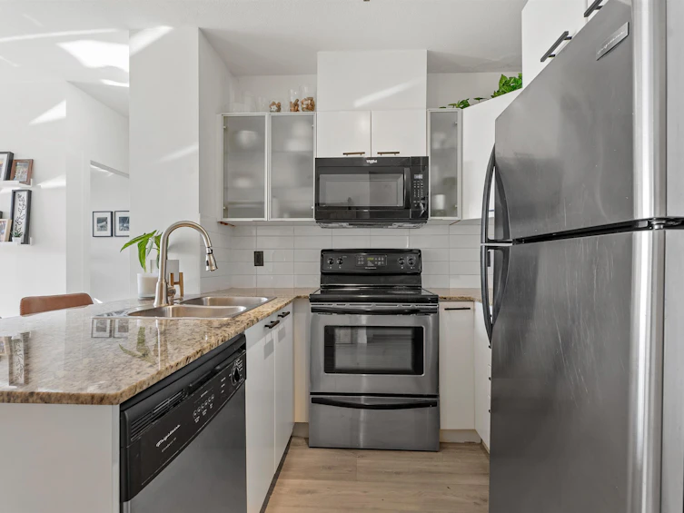 523-4078 Knight Street, Vancouver, BC, V5N 5Y9 - 10