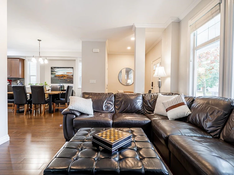 18012 70a Avenue, Surrey, BC, V3S 7C5 - 3