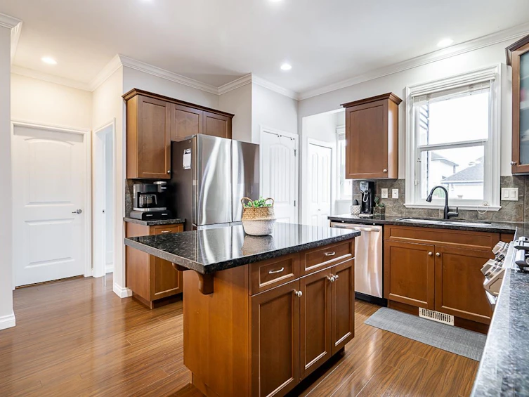 18012 70a Avenue, Surrey, BC, V3S 7C5 - 6