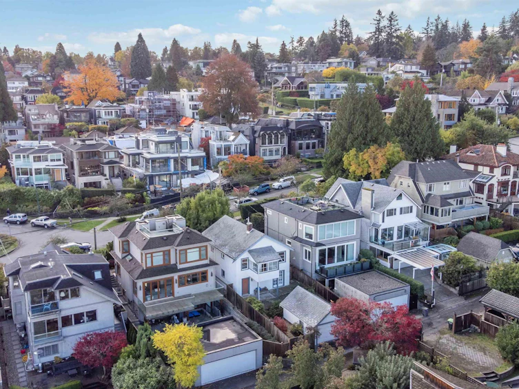 4569 W 2nd Avenue, Vancouver, BC, V6R 1K7 - 4