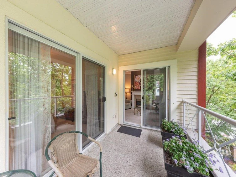 302-678 W Queens Road, North Vancouver, BC, V7N 2L3 - 10