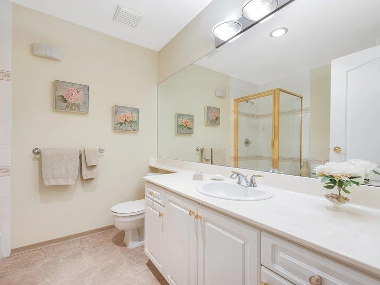 302-678 W Queens Road, North Vancouver, BC, V7N 2L3 - 14