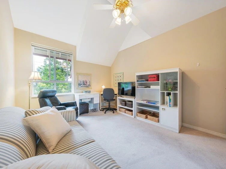 302-678 W Queens Road, North Vancouver, BC, V7N 2L3 - 16