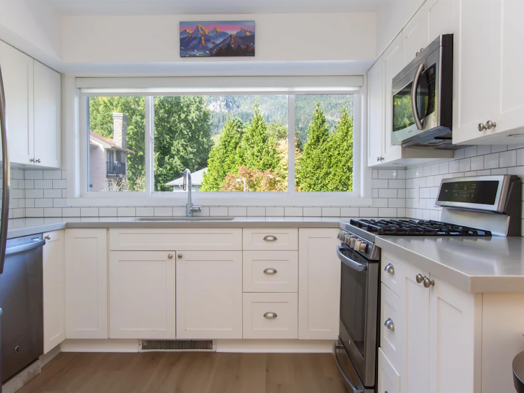 10-1233 Main Street, Squamish, BC, V8B 0P7 - 7