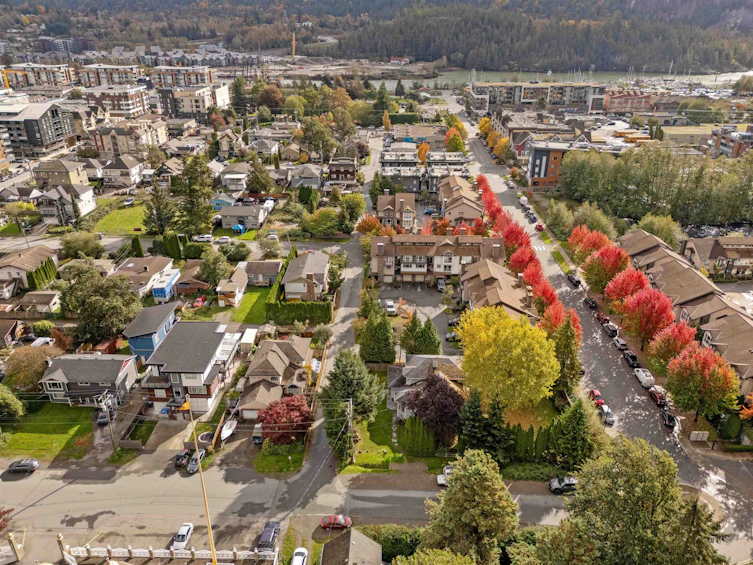 10-1233 Main Street, Squamish, BC, V8B 0P7 - 30