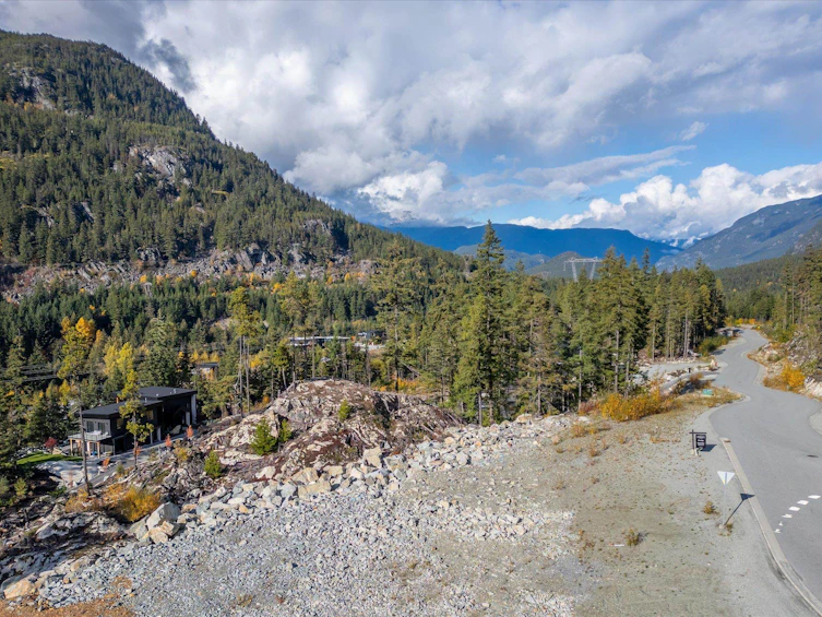 9232 Wedgemount Plateau Drive, Whistler, BC, V8E 1M1 - 7