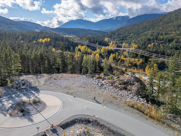 9232 Wedgemount Plateau Drive, Whistler, BC, V8E 1M1 - 12