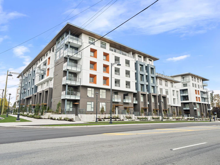 W408-10828 139a Street, Surrey, BC, V3R 0H3