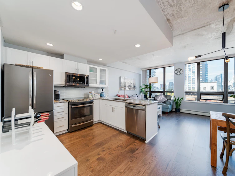 701-919 Station Street, Vancouver, BC, V6A 4L9 - 4