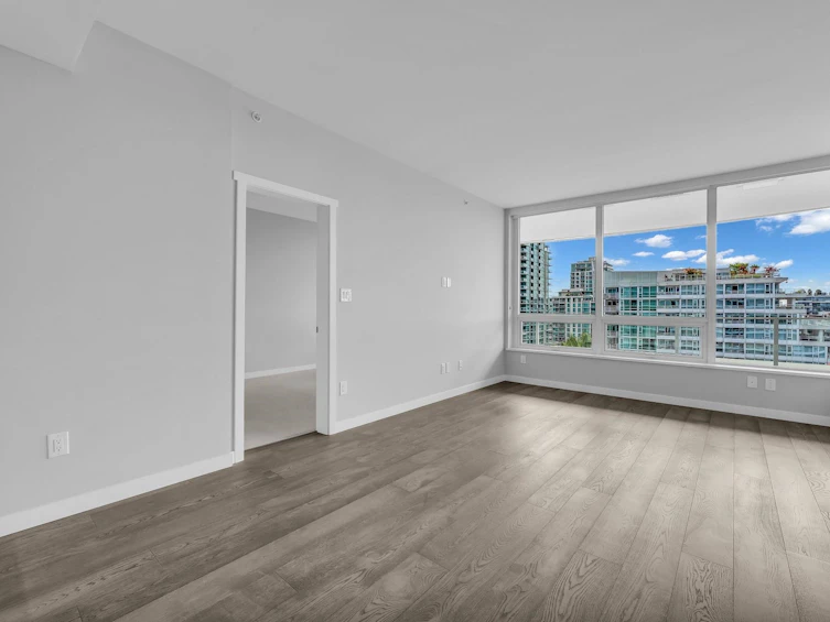 1009-118 Carrie Cates Court, North Vancouver, BC, V7L 0B2 - 9