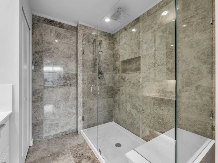 1009-118 Carrie Cates Court, North Vancouver, BC, V7L 0B2 - 15
