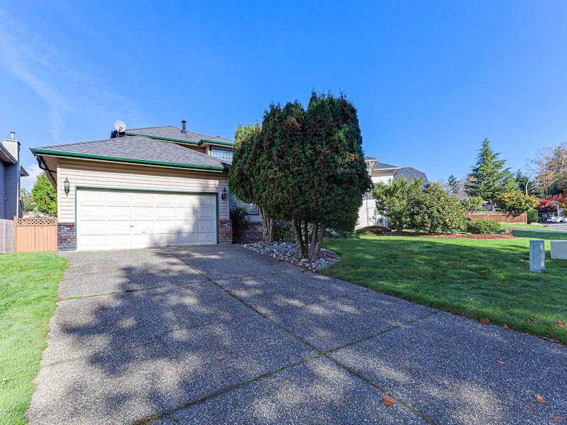 8629 141st Street, Surrey BC V3W 3A9