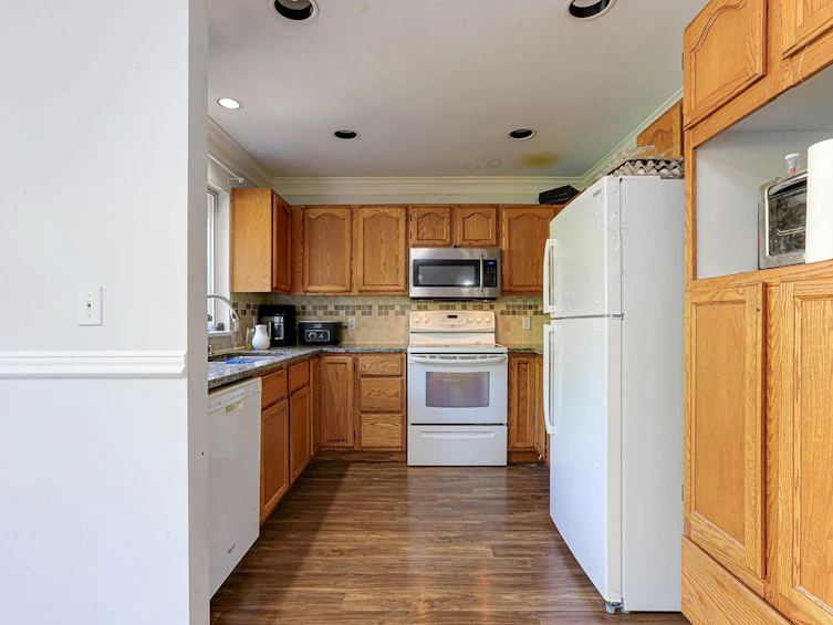 8629 141 Street, Surrey, BC, V3W 3A9 - 14