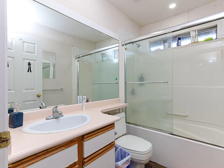 8629 141 Street, Surrey, BC, V3W 3A9 - 33