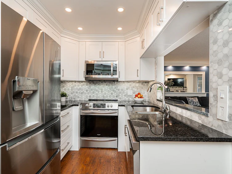 1-10074 154 Street, Surrey, BC, V3R 4J6 - 2