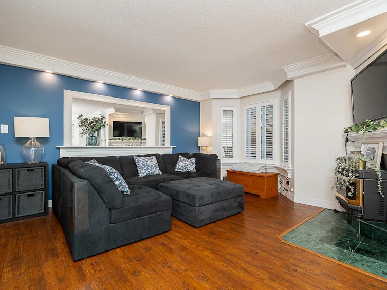 1-10074 154 Street, Surrey, BC, V3R 4J6 - 10