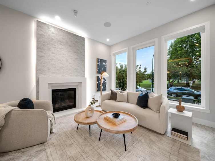 2453 W 10th Avenue, Vancouver, BC, V6K 2J4 - 3