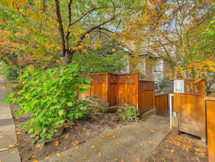 941 E 8th Avenue, Vancouver, BC, V5T 1T7 - 30
