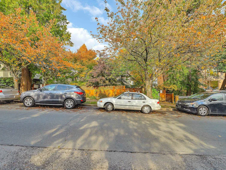 941 E 8th Avenue, Vancouver, BC, V5T 1T7 - 31