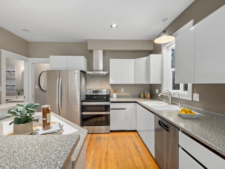 2026 W 14th Avenue, Vancouver, BC, V6J 2K4 - 9